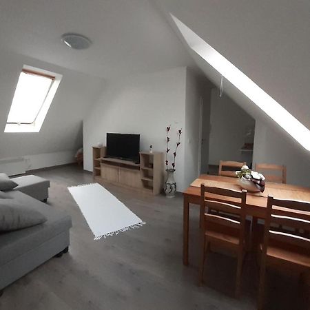 Peak Apartman Eger Exterior foto